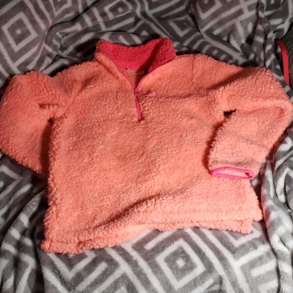 S.O.  FAUX FUR perfectly soft sweater.